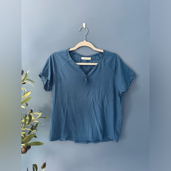 Flowy Blue Blouse/T-Shirt - Picture 3 of 4